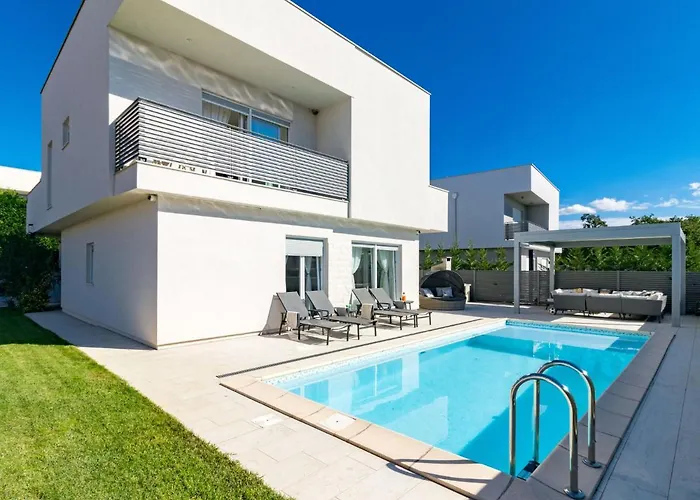 Holiday Home Villa Virtus By Interhome