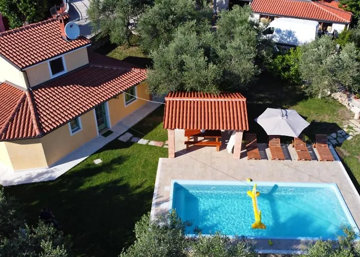 Damjanic Holiday House