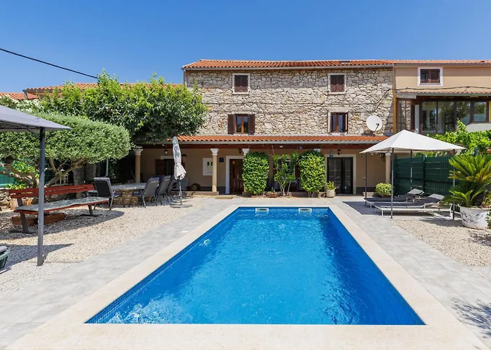 Holiday Home Villa Lucky By Interhome